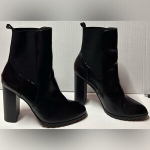 FOREVER 21 Black Faux Leather Chunky Heel Stretchy Slip On Ankle Boots Size 9